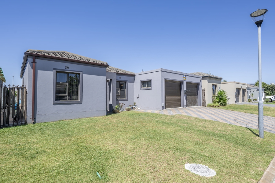 3 Bedroom Property for Sale in Viking Village Western Cape